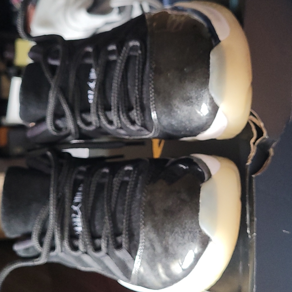 Men’s Jordan 11 Low Baron size 10